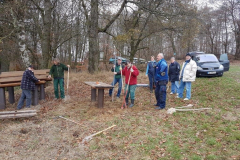 Aufstellen der angeschafften Sitzgruppe am 26.11.2016